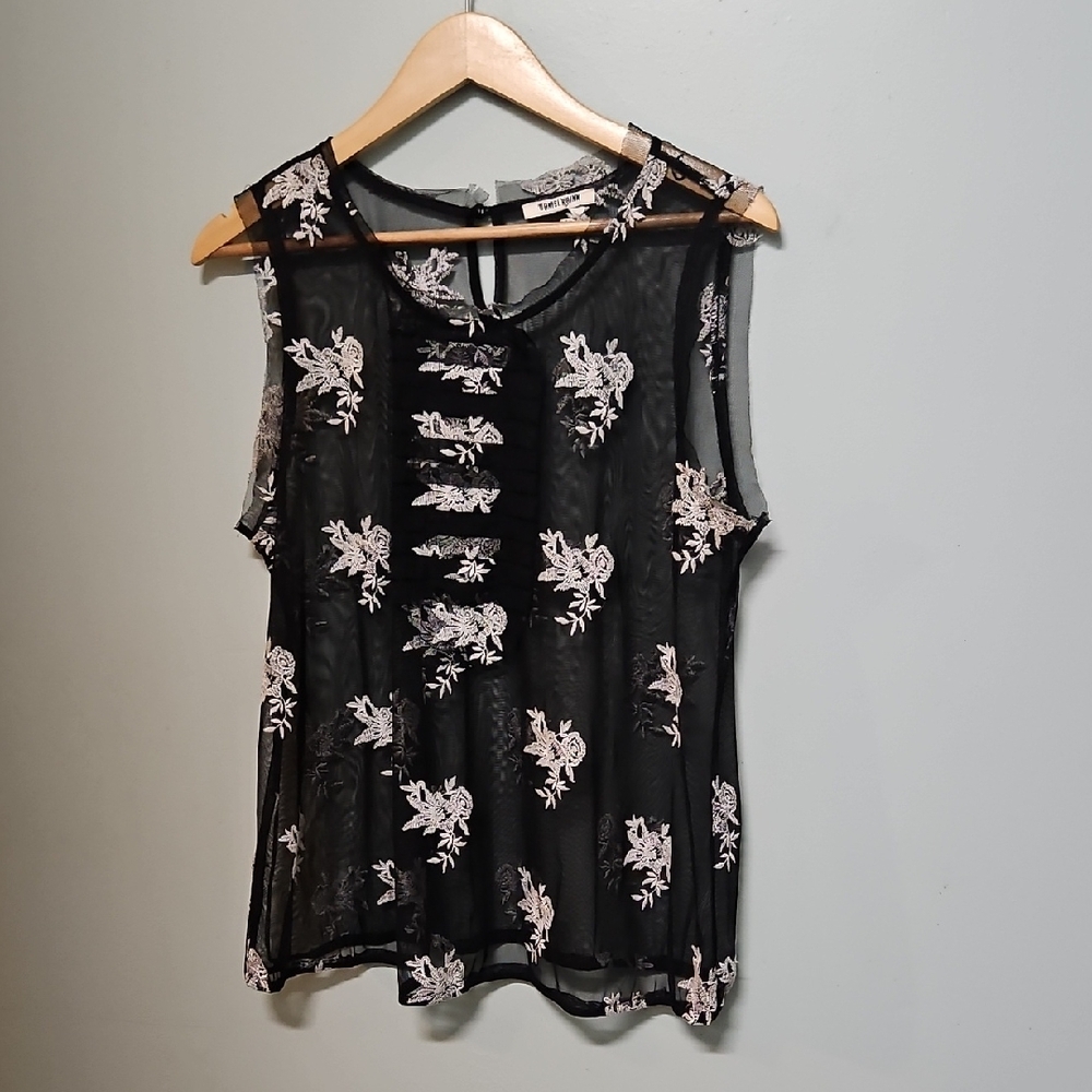 Daniel Rainn Black and White Floral Sheer Sleevless Blouse Gothglam